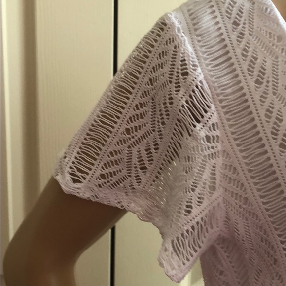 Beautiful Textured Top - Picture 3 of 6